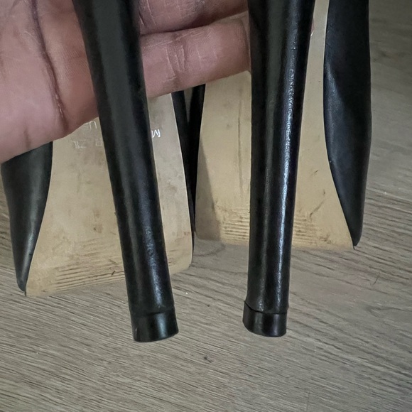 Shoes - Picture 5 of 5